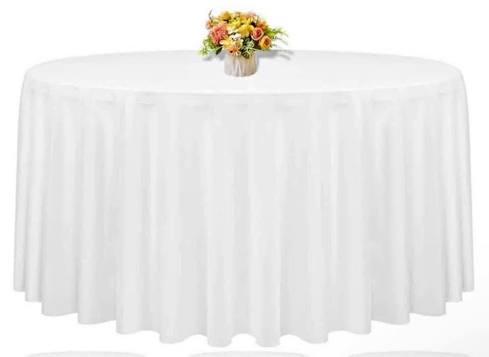 White Table Cloths Rental / Nappes Blanches Location