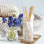 Bud Vases Rental and More / Location de vases à bourgeons et plus