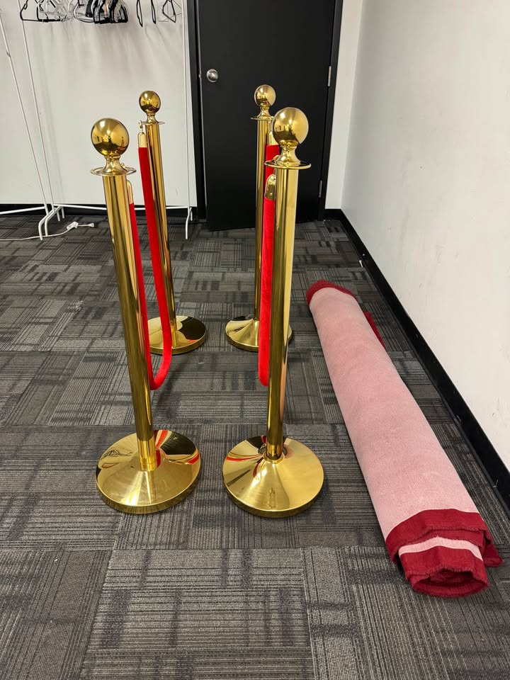 Location Tapis Rouge / Stanchions Crowd Control / Red Carpet Rental